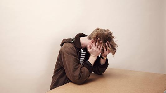 你真的快樂嗎?外向孤獨癥的特征表現你中招了嗎