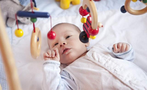 擇思達斯_發育遲緩寶寶會出現什么表現